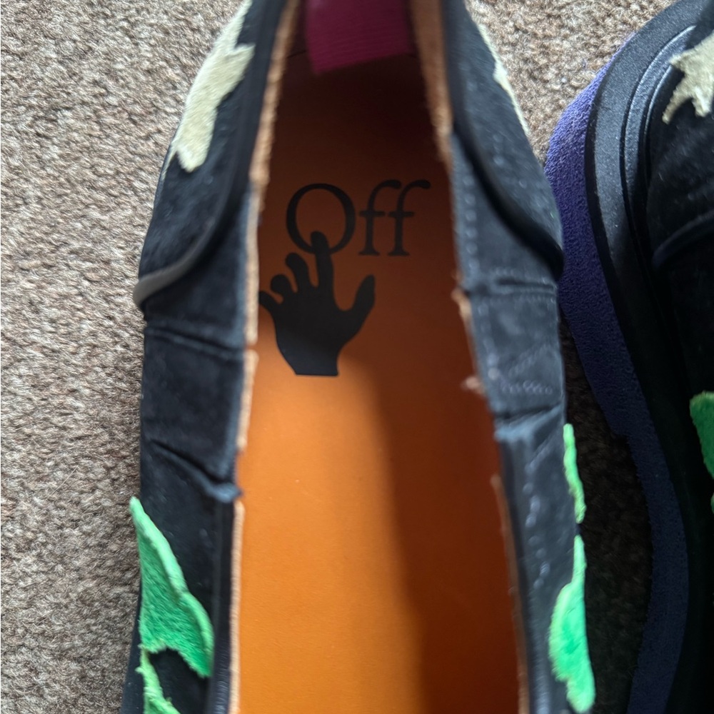 Off-White Suede Ranch-Cactus-Eagle Design Sponge Loafer - Picture 5 of 5